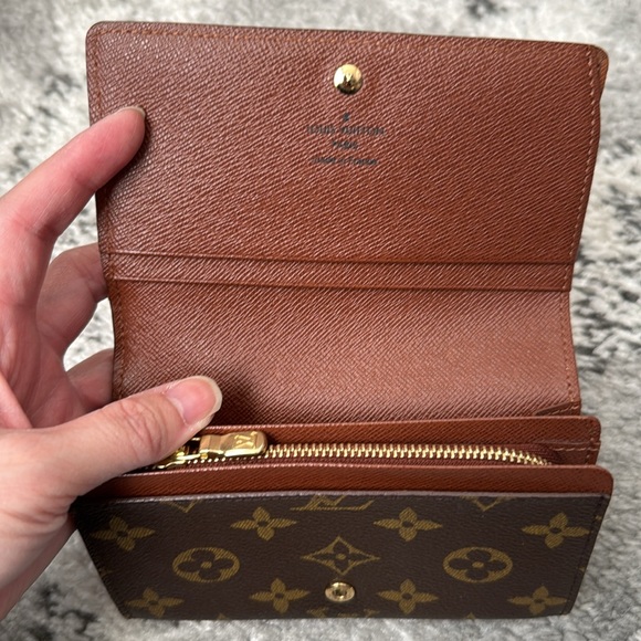 Authentic Louis Vuitton Tresor wallet - Picture 3 of 11